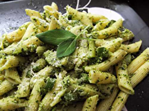 Penne aux courgettes et au pesto Pâtes et riz