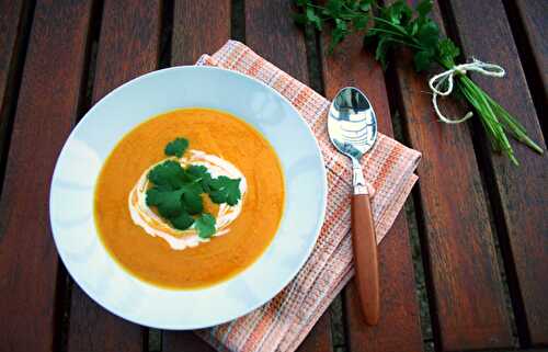 Velouté de courge et carotte au curry Soupes - Recettes vegan