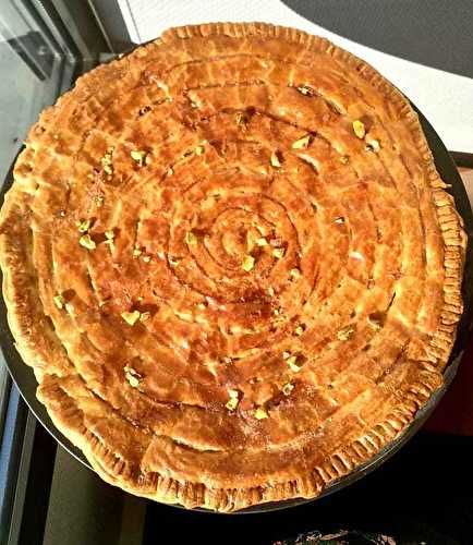 Galette des rois framboises-pistaches