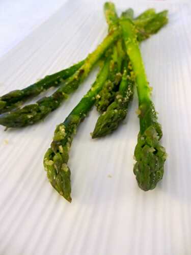 Asperges vertes croustillantes au beurre noisette