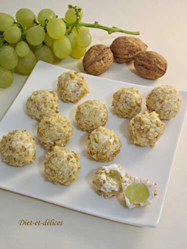 Billes de raisin au chèvre frais et éclats de noix