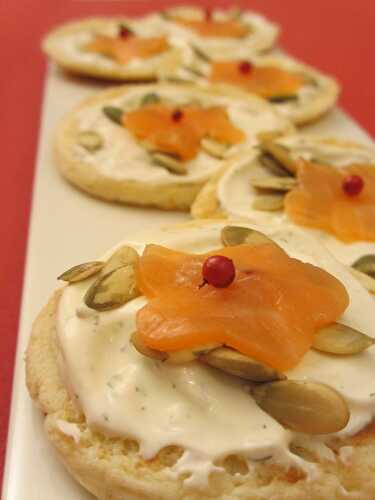 Blinis au saumon et crème à l’aneth