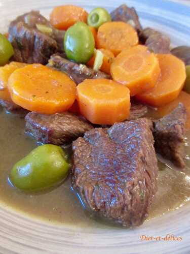 Boeuf aux olives, citron confit et carottes