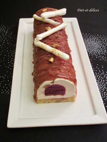 Bûche au marron et au cassis