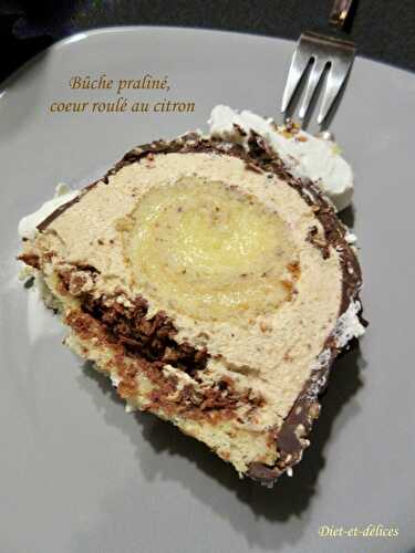 Bûche praliné, coeur roulé au citron