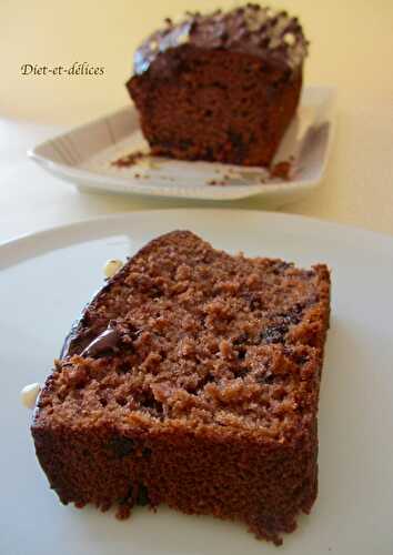 Cake au cacao et pépites de chocolat