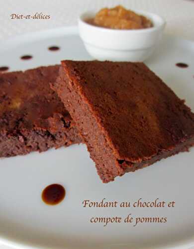 Fondant au chocolat et compote de pommes