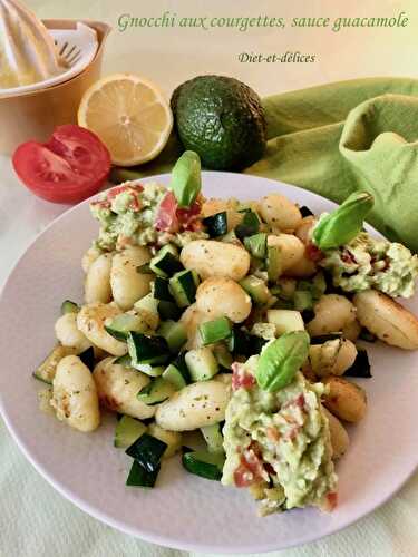 Gnocchi aux courgettes, sauce guacamole