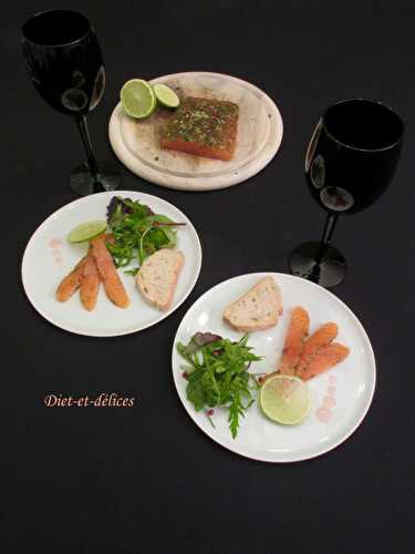 Gravlax de saumon à l’aneth, baies roses et zestes de citron vert