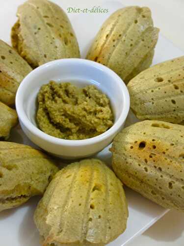 Madeleines à la tapenade