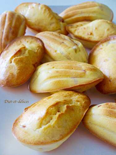 Madeleines au jambon blanc et à la cancoillotte au vin