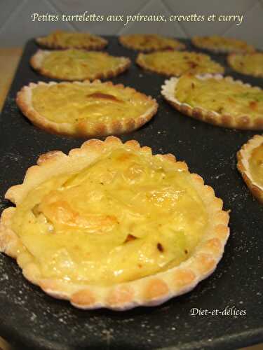 Petites tartelettes aux poireaux, crevettes et curry