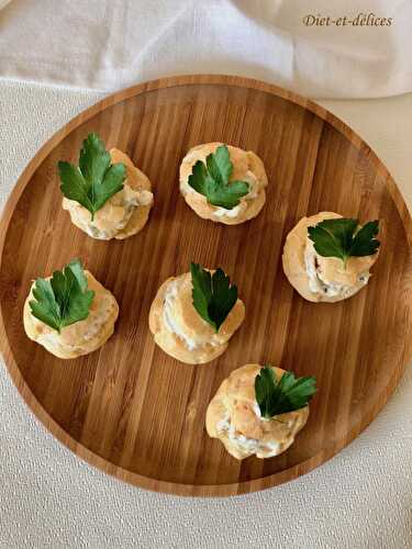 Profiteroles aux lardons et moutarde de Meaux