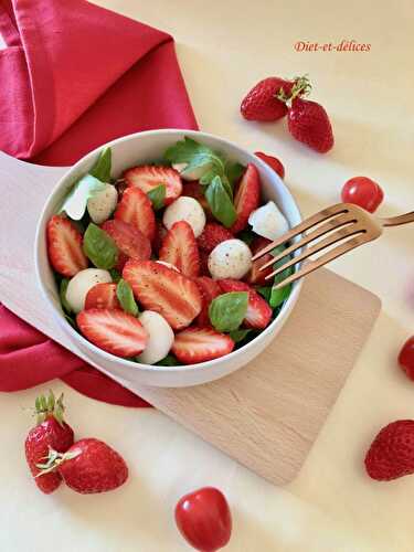 Salade de fraises et tomates cerises à la mozzarella