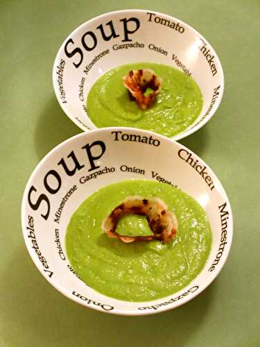 Soupe de petits pois – bande de lard grillée