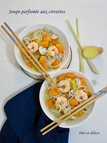 Soupe parfumée aux crevettes