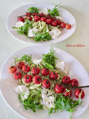 Tagliatelles à la burrata et tomates cerises au four