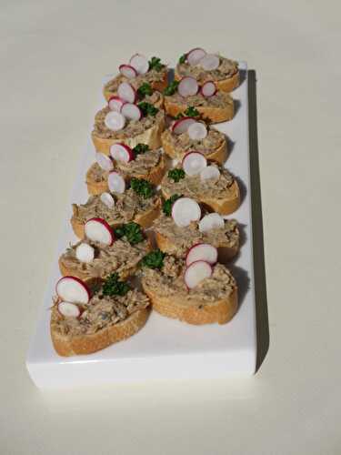 Toasts de rillettes d’ormeaux