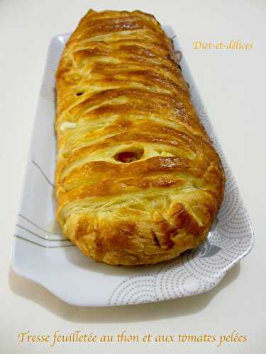 Tresse feuilletée au thon et tomates pelées