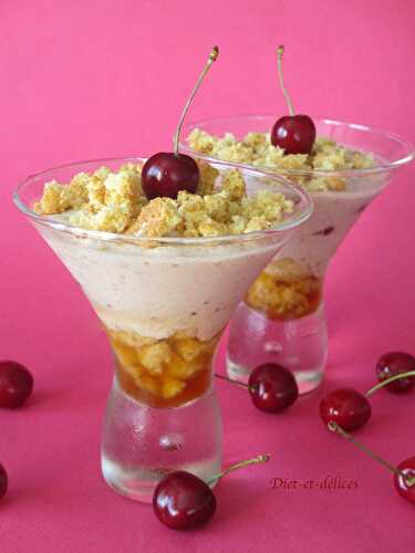 Verrines à la mousse de mascarpone aux cerises et amaretti