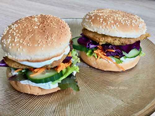 Burger de poisson meunière aux crudités