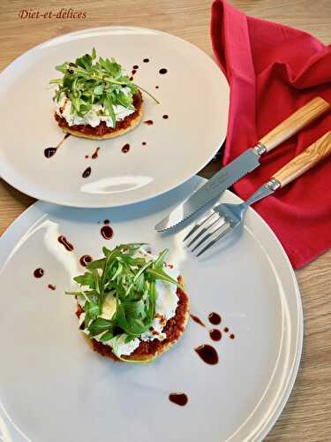 Croustillant au thym, tomates séchées et fromage de chèvre frais