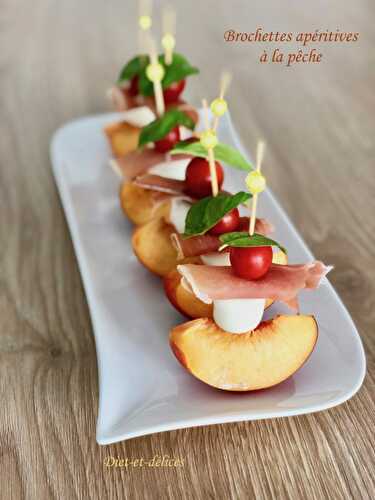 Brochettes apéritives à la pêche