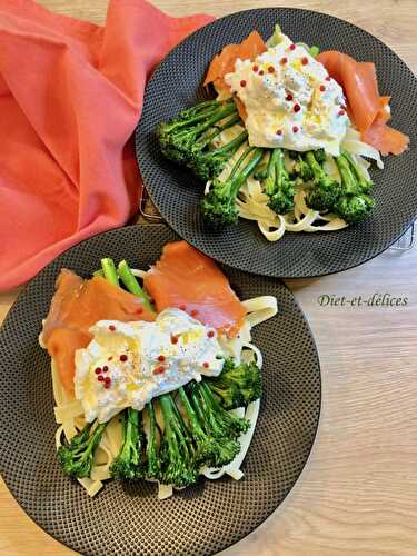 Tagliatelles au brocoli bimi®, saumon fumé et burrata