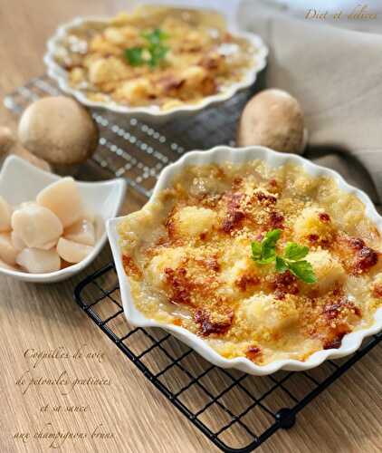 Coquilles de noix de pétoncles gratinées et sa sauce aux champignons bruns