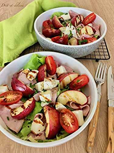 Salade au jambon cuit et pêches rôties