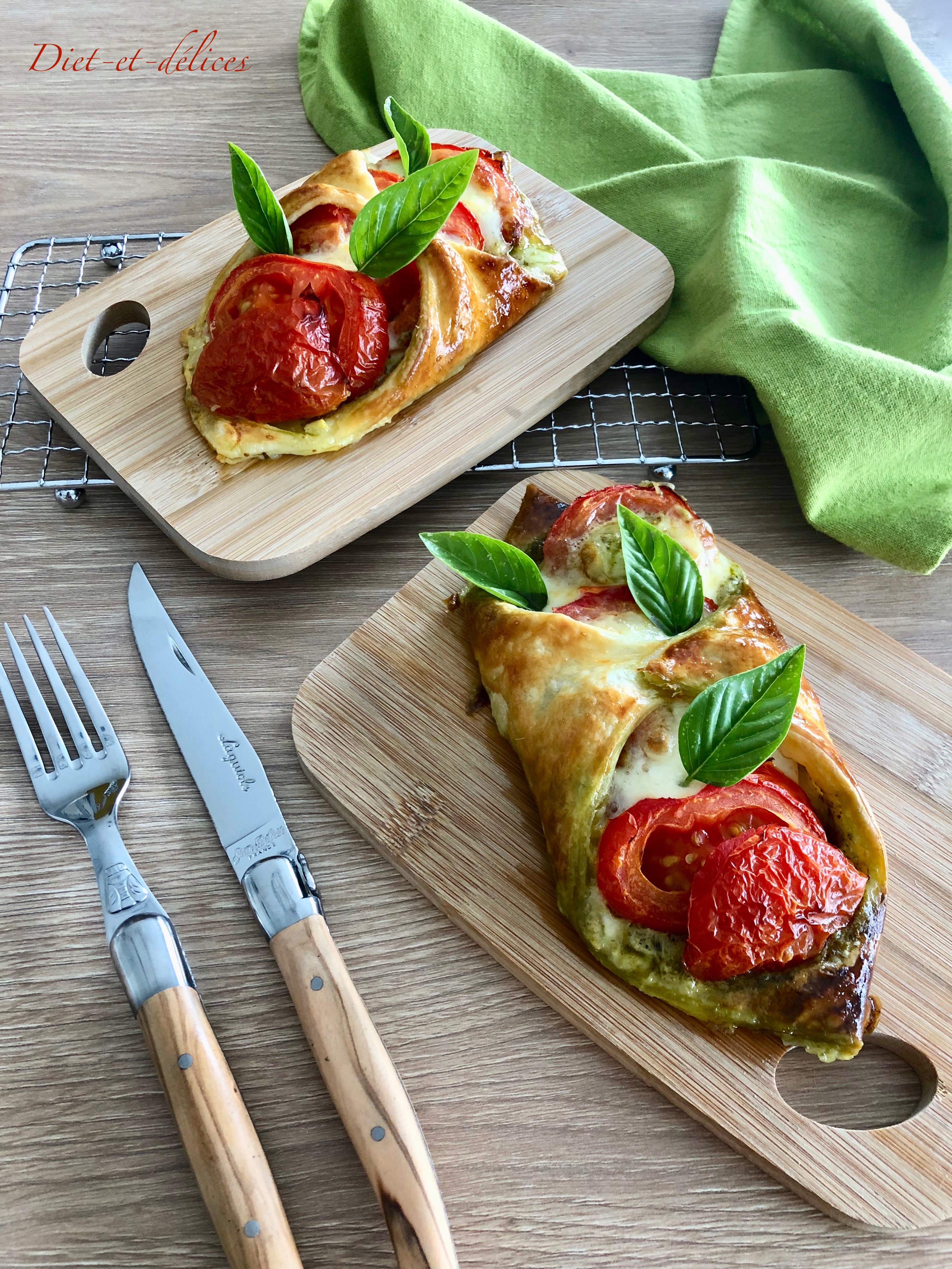 Feuilletés tomates – mozzarella et pesto
