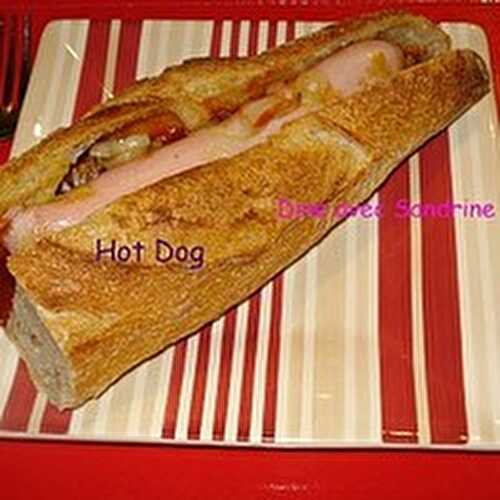 Des Hot Dogs