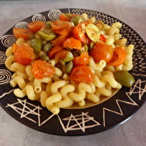 Des Serpentini aux Tomates, Câpres et Olives vertes (sans viande)