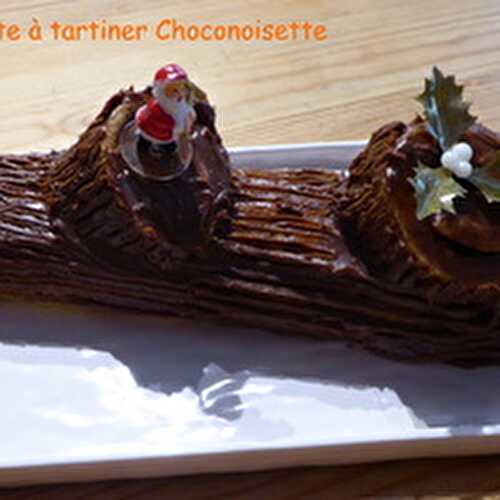 Une Bûche de Noël à la Pâte à tartiner Choconoisette