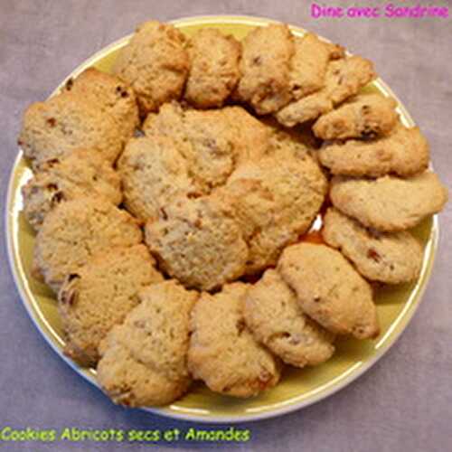 Des Cookies Abricots secs et Amandes