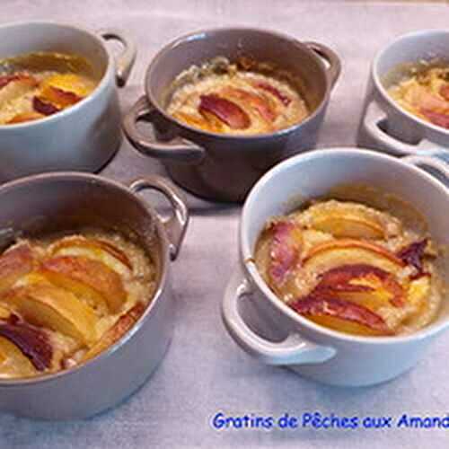 Des Gratins de Pêches aux Amandes