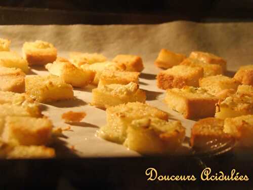 Croûton à l'ail & Croûton aux herbes de Provence (au four)