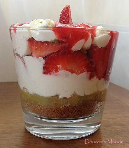 Cheesecake Fraise Rhubarbe en Verrine