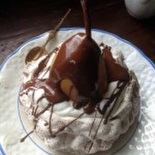 Pavlova d’Été Rhubarbe Framboises