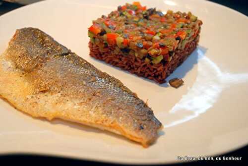 Filet de bar, riz rouge et macédoine de légumes du sud au chorizo