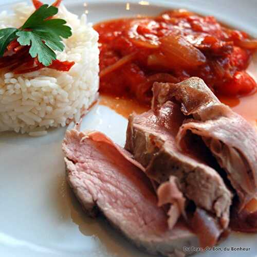 Filet mignon en robe de jambon de Bayonne et sauce basquaise