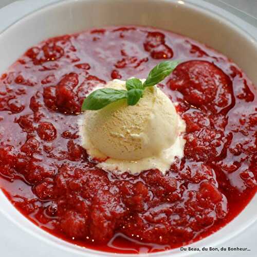 Soupe fraises-rhubarbe