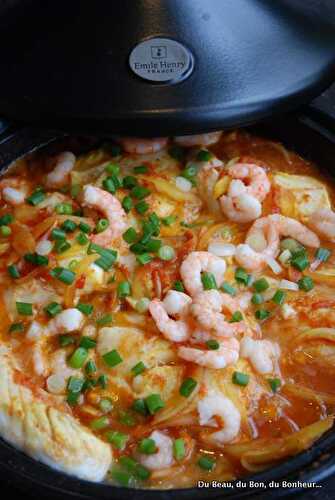 Tajine de cabillaud et crevettes au fenouil et tomates