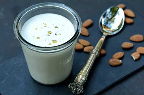 Ajo blanco (soupe froide espagnole aux amandes et à l’ail)