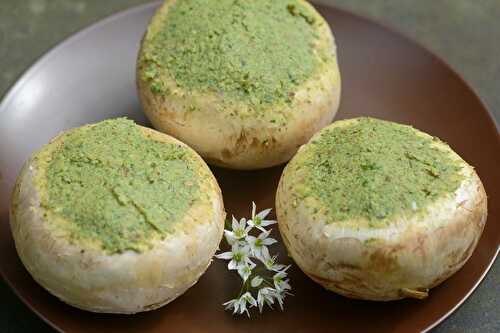 Champignons farcis aux échalotes et au beurre aux herbes