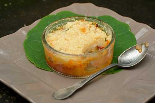 Crumble aux courgettes et tomates