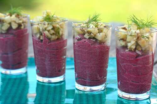 Mousse de betterave au fenouil, « macédoine » de de pommes et noix au fenouil