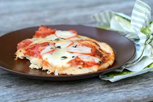 Pizza à la tomate - Du foin dans mon assiette