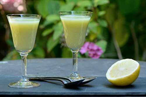 Soupe froide concombre, pommes et gingembre