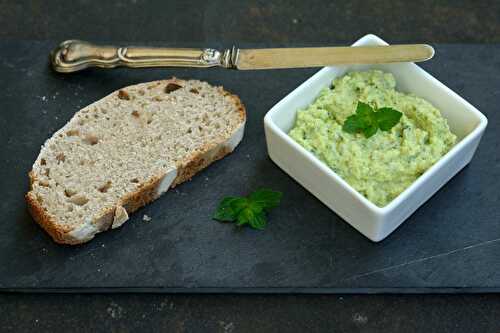 Tartinade à la courgette et à la menthe